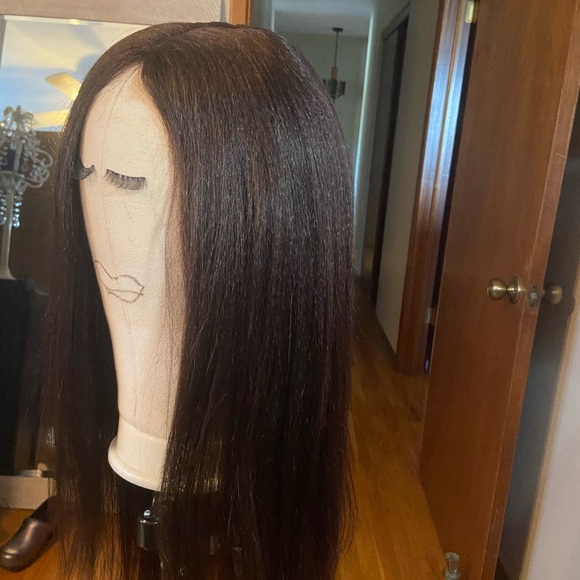 26”100% Remy natural texture wig. Never worn - Picture 2 of 6